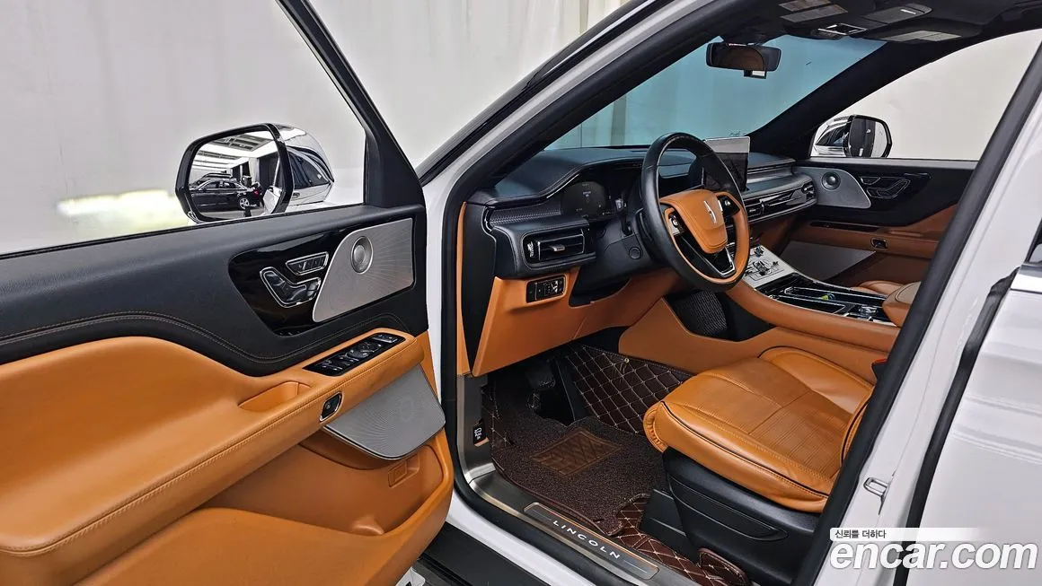 Lincoln Aviator — фото 10