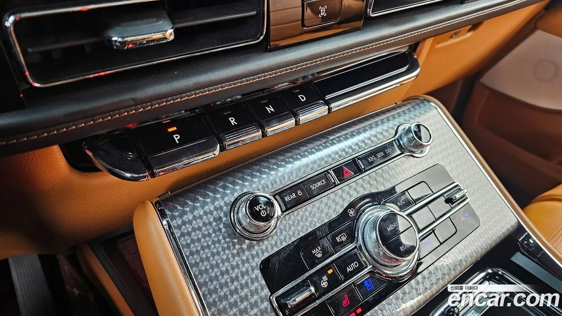 Lincoln Aviator — фото 9