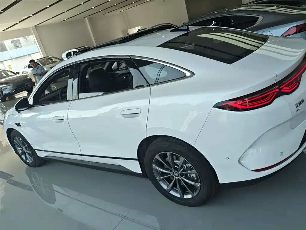 BYD Qin L 2025 из CN, фото 5