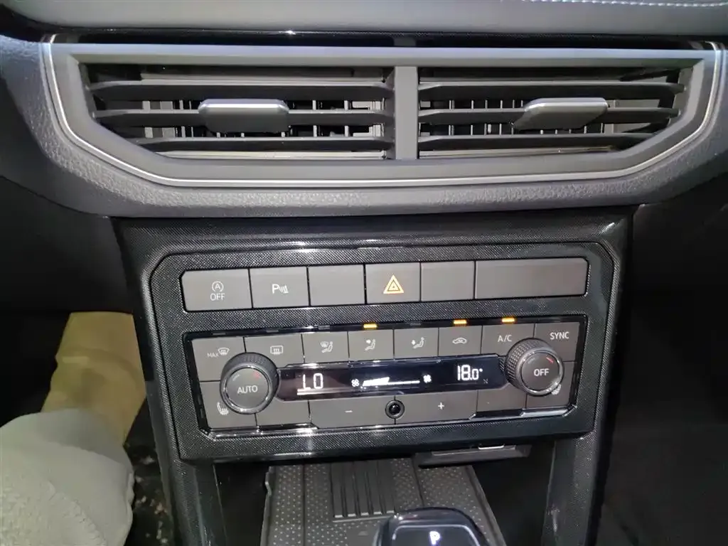 Volkswagen Tharu 2025 из CN, фото 10