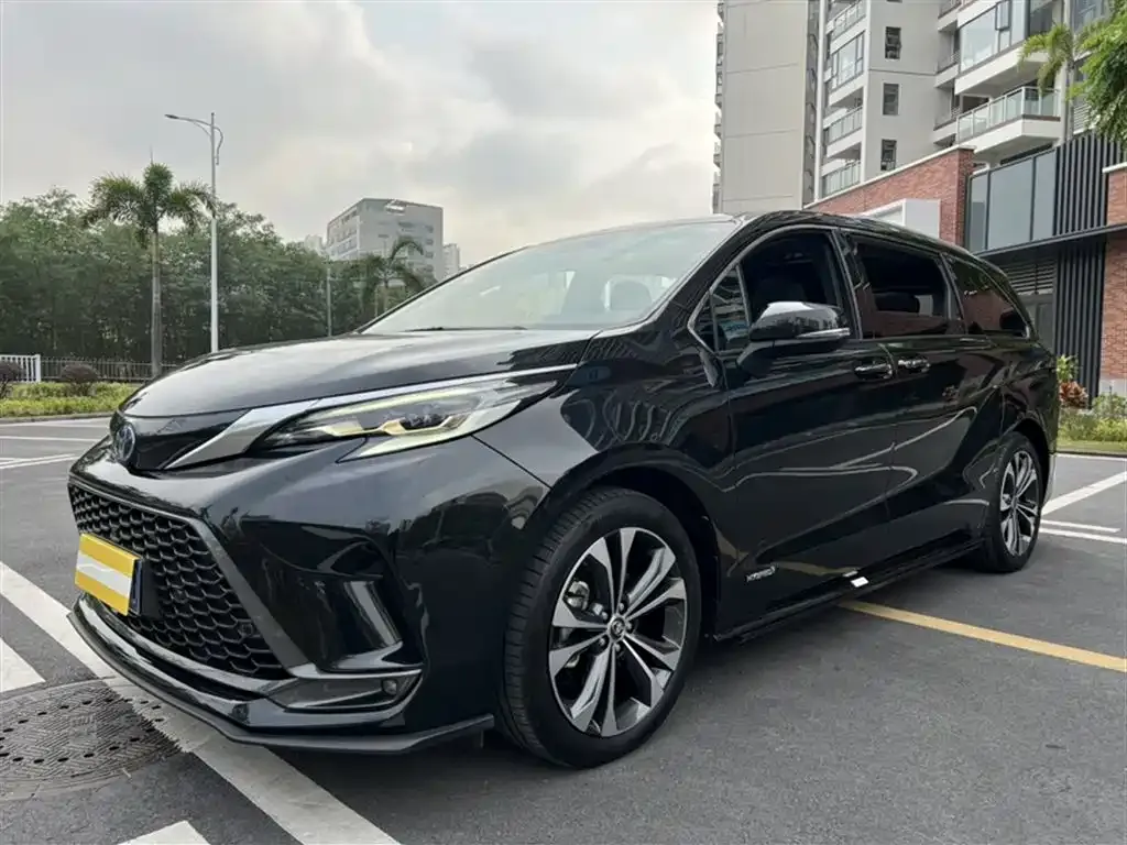 Toyota Granvia — фото 9