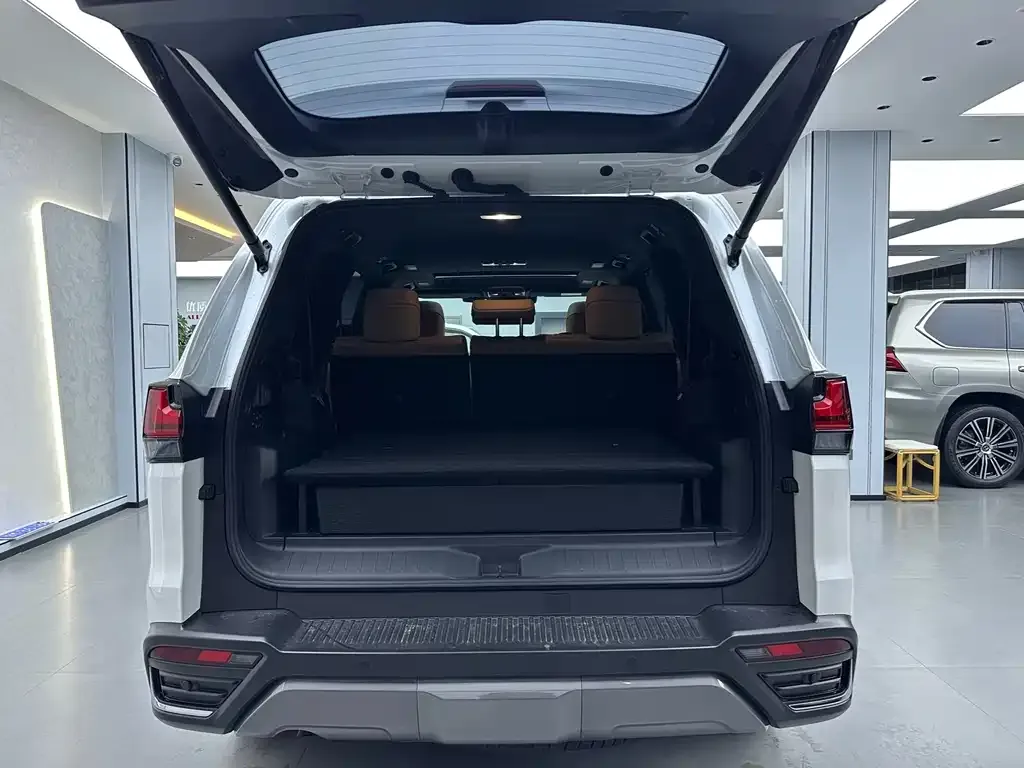 Lexus LX 2025 из CN, фото 3