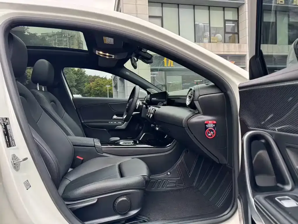 Mercedes-Benz A-Class 2022 из CN, фото 4