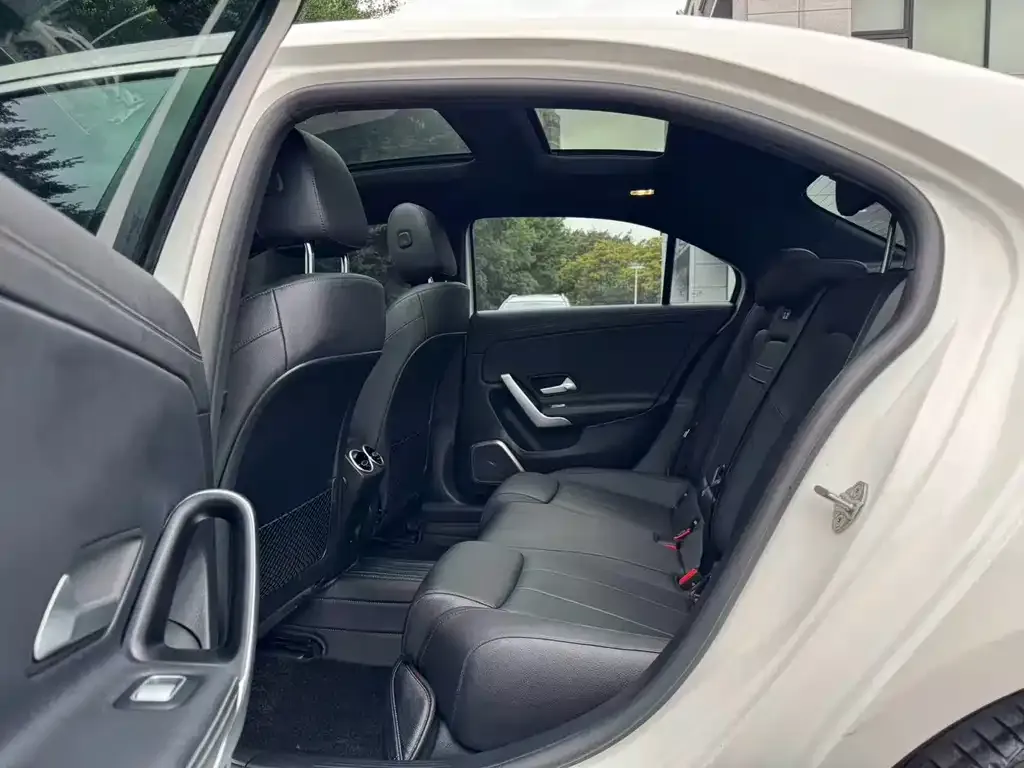 Mercedes-Benz A-Class 2022 из CN, фото 7