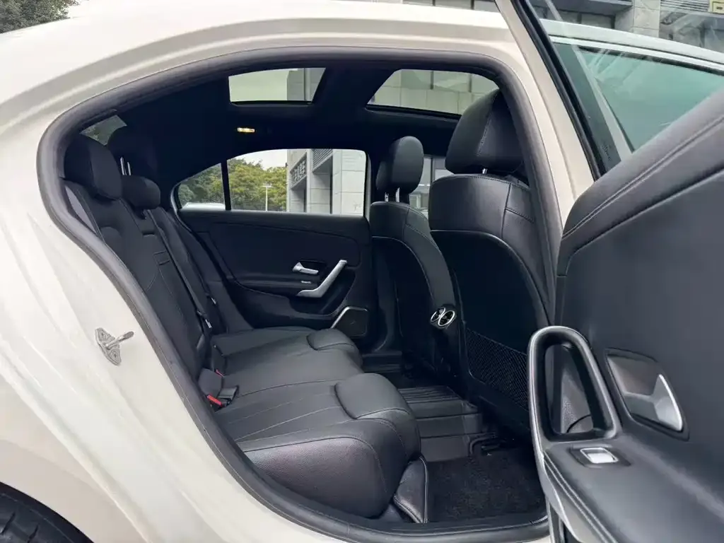 Mercedes-Benz A-Class 2022 из CN, фото 2