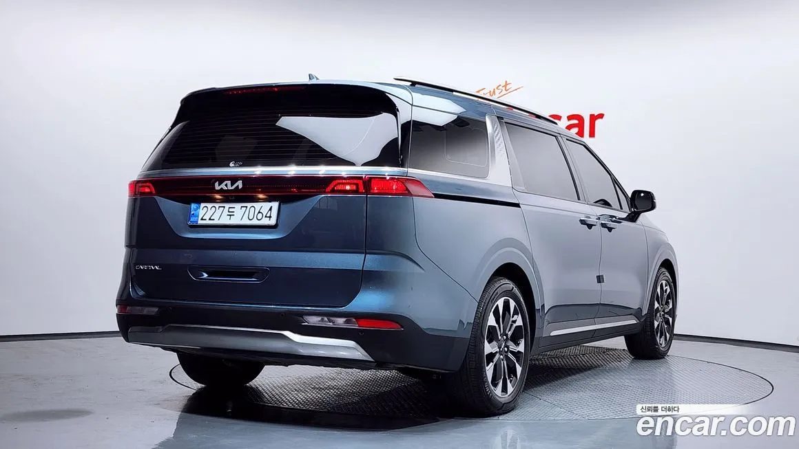 Kia Carnival 2023 из KR, фото 4