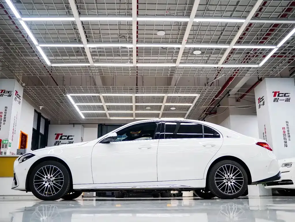Mercedes-Benz C-Class 2025 из CN, фото 4