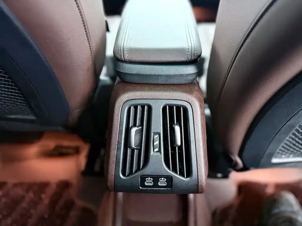 BMW X1 — фото 10