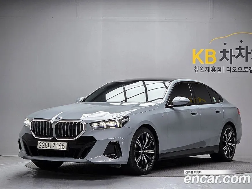 BMW 5-Series 2025 из KR, фото 1