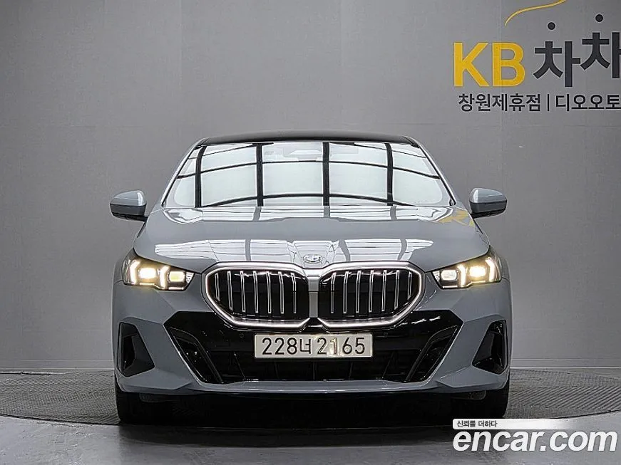 BMW 5-Series 2025 из KR, фото 6