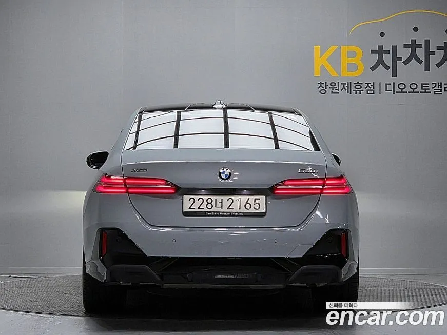 BMW 5-Series 2025 из KR, фото 7