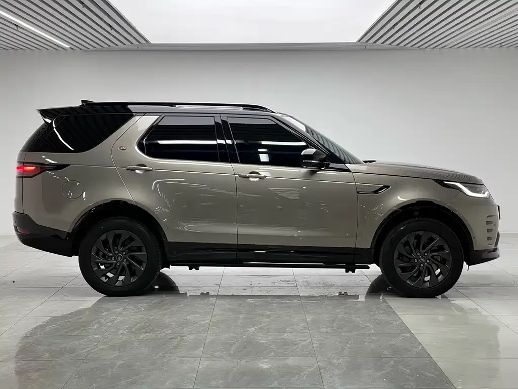 Land Rover Discovery 2023 из CN, фото 2