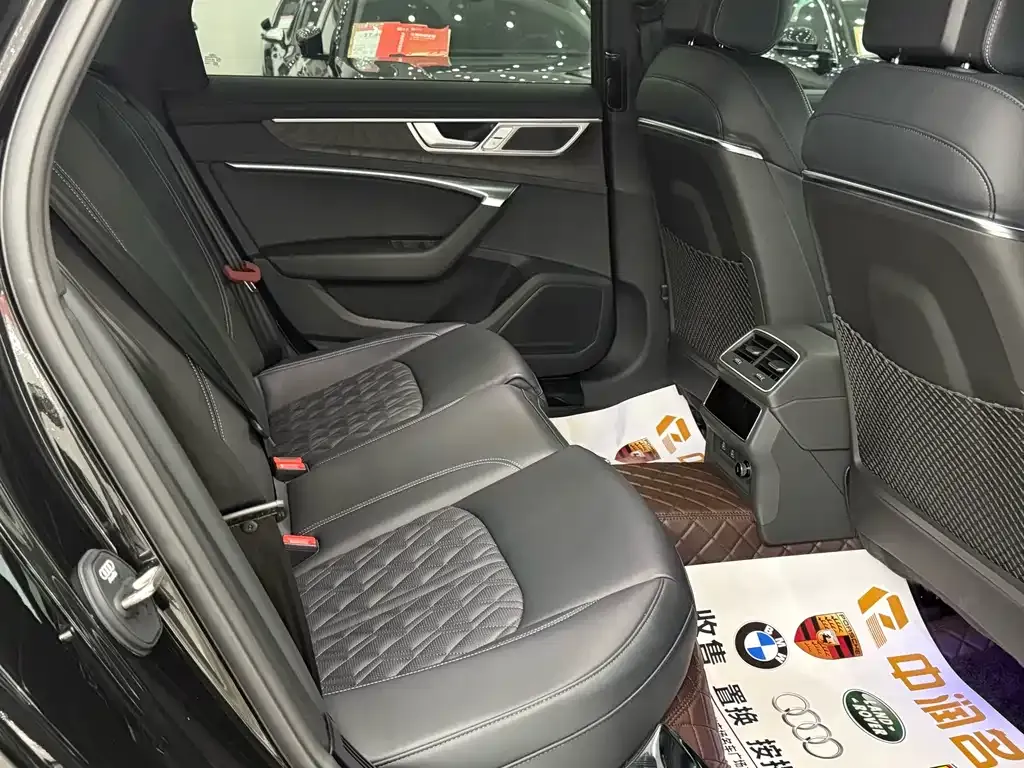 Audi A6L 2025 из CN, фото 2