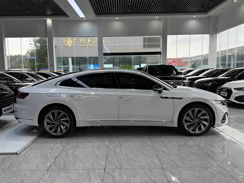Volkswagen CC 2023 из CN, фото 6