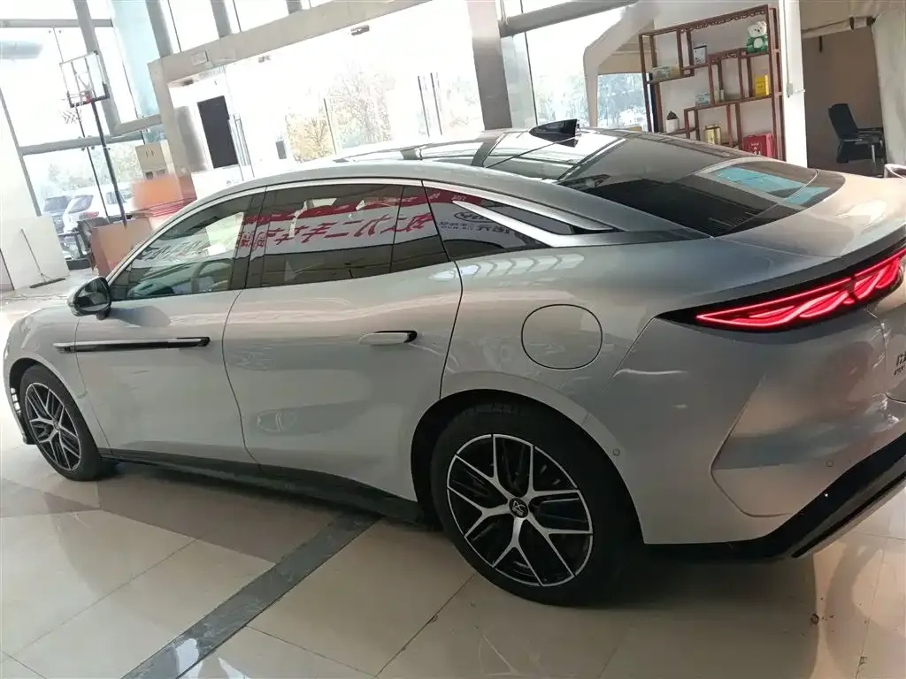 BYD Han L 2025 из CN, фото 5