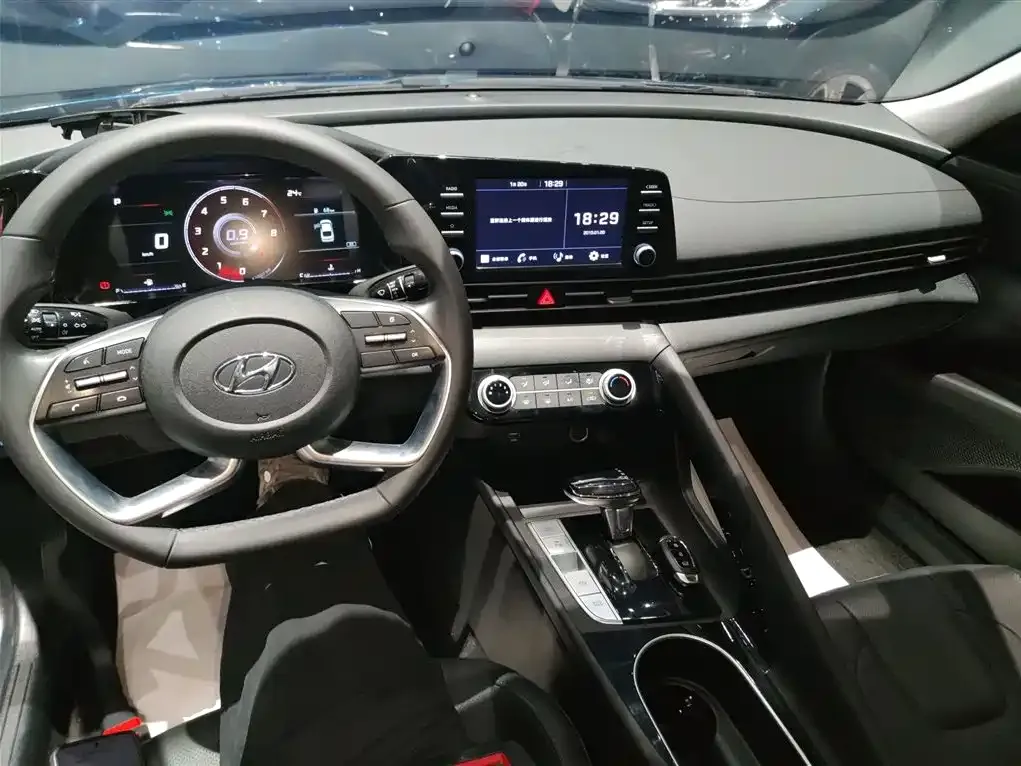 Hyundai Elantra 2021 из CN, фото 10