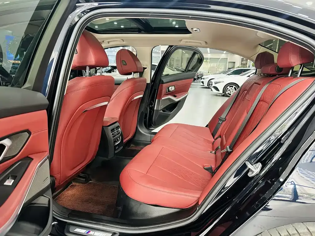 BMW 3 Series 2024 из CN, фото 8