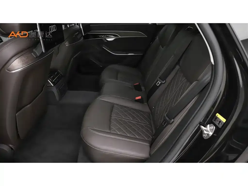 Audi A8 2023 из CN, фото 7