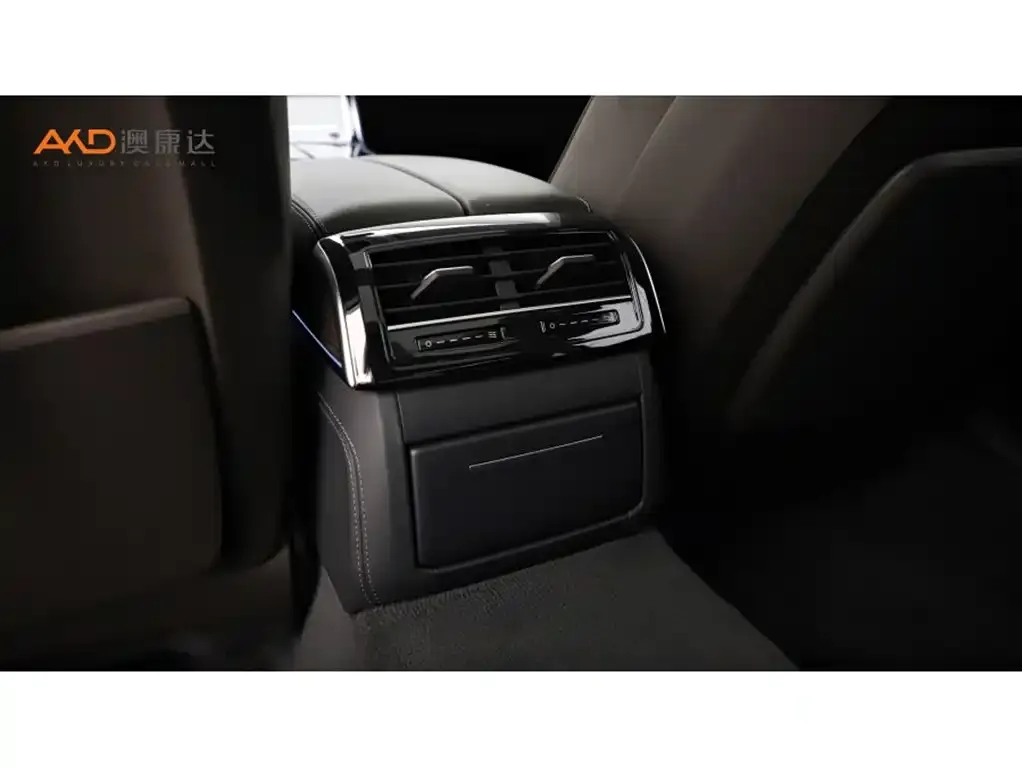 Audi A8 2023 из CN, фото 3