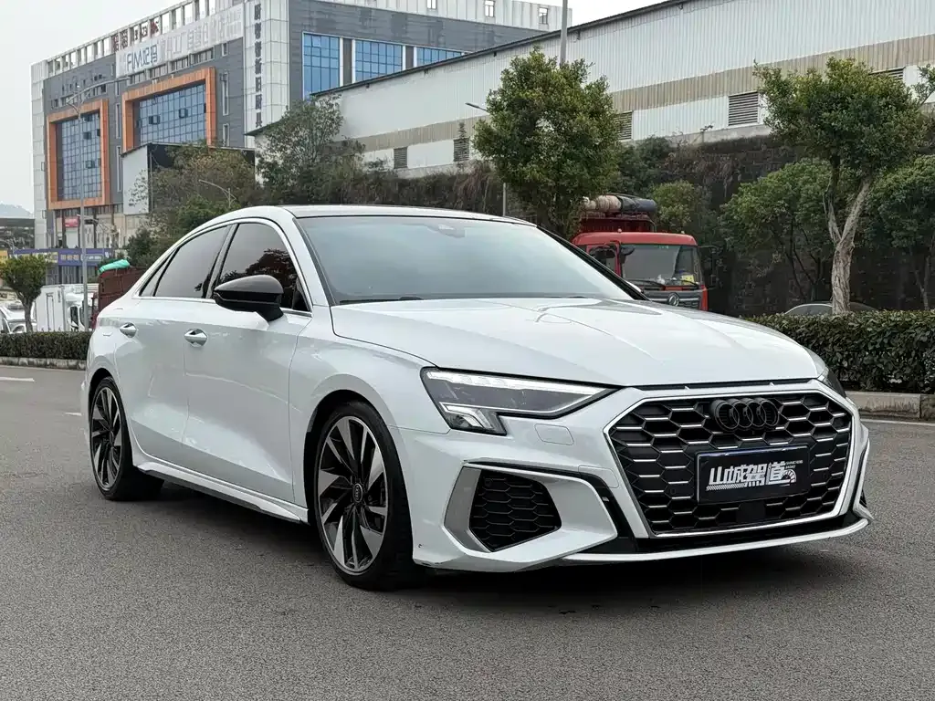 Audi A3 2024 из CN, фото 3