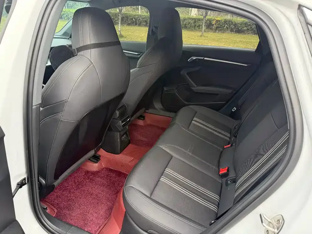 Audi A3 2024 из CN, фото 8