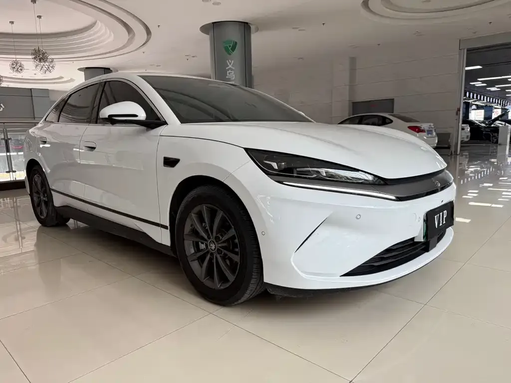 BYD Qin L — фото 8