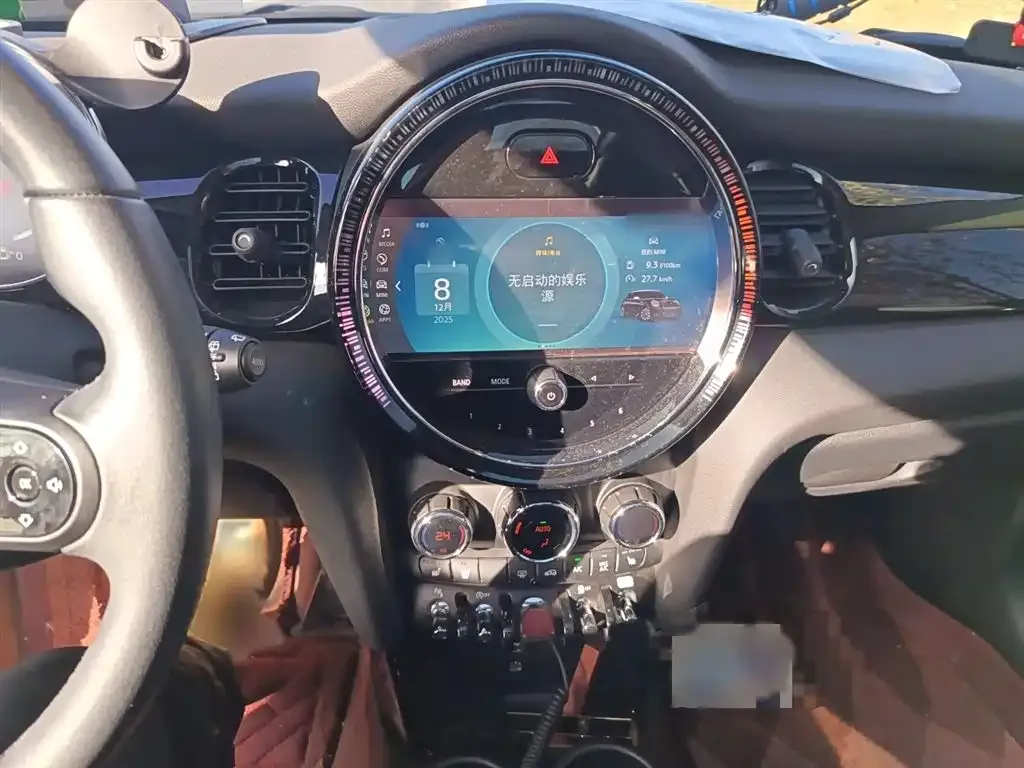 MINI Cooper (3-door) 2023 из CN, фото 10