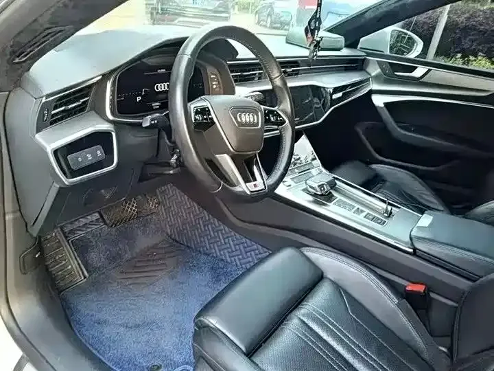 Audi A7 2021 из CN, фото 3