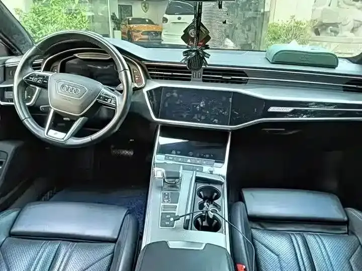 Audi A7 2021 из CN, фото 8