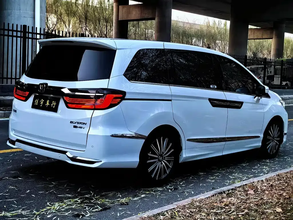 Honda Elysion 2023 из CN, фото 6