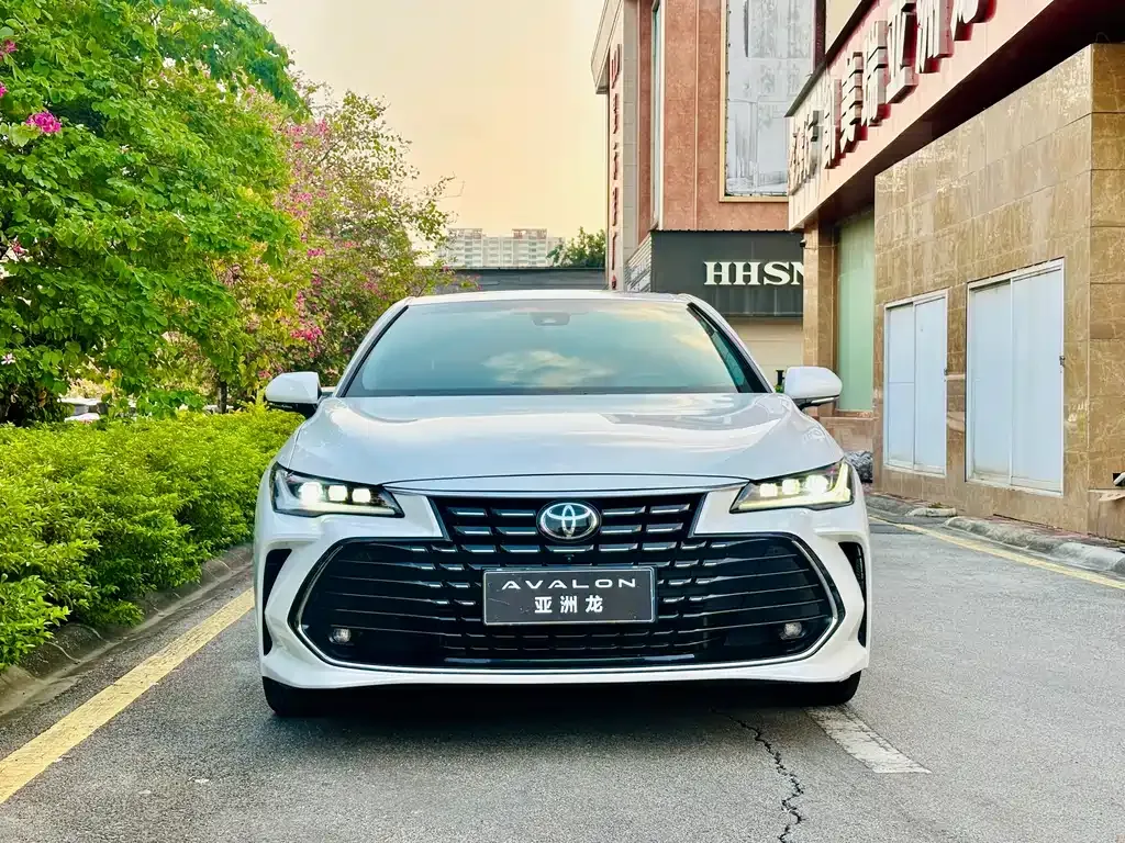 Toyota Avalon 2023 из CN, фото 7