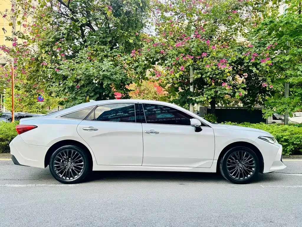 Toyota Avalon 2023 из CN, фото 10