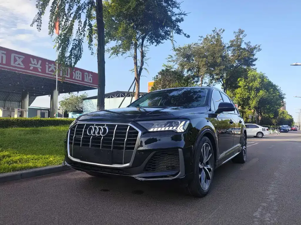 Audi Q7 2021 из CN, фото 1