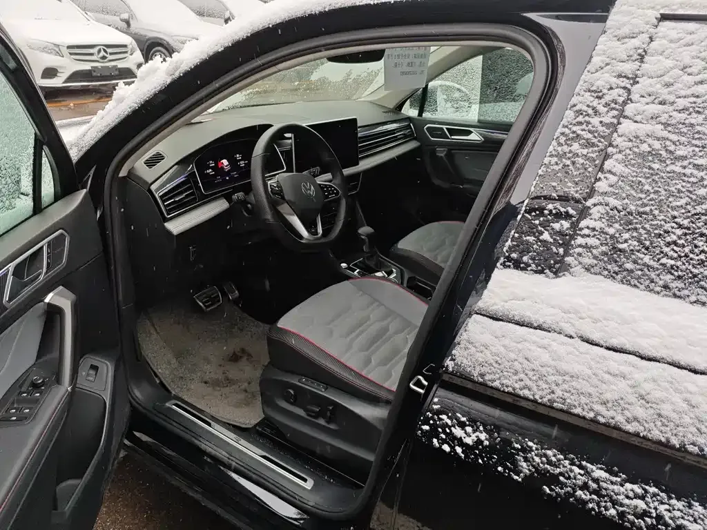 Volkswagen Tiguan L 2022 из CN, фото 5