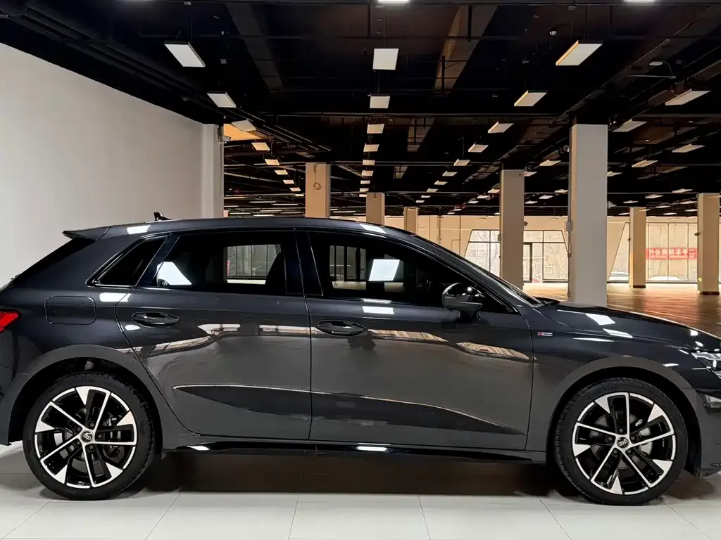 Audi A3 2022 из CN, фото 7