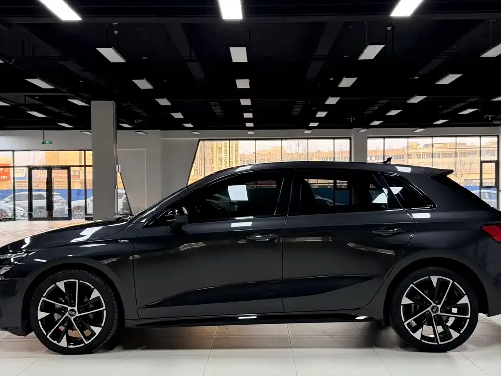 Audi A3 2022 из CN, фото 8
