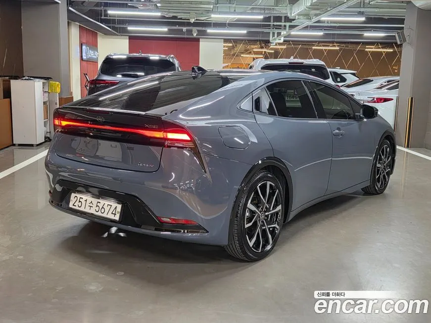 Toyota Prius 2024 из KR, фото 10