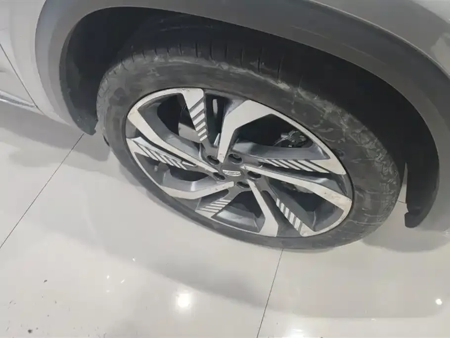 Geely Xingyue L 2023 из CN, фото 2