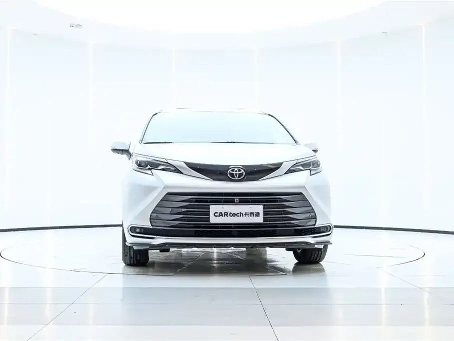Toyota Sienna 2025 из CN, фото 6