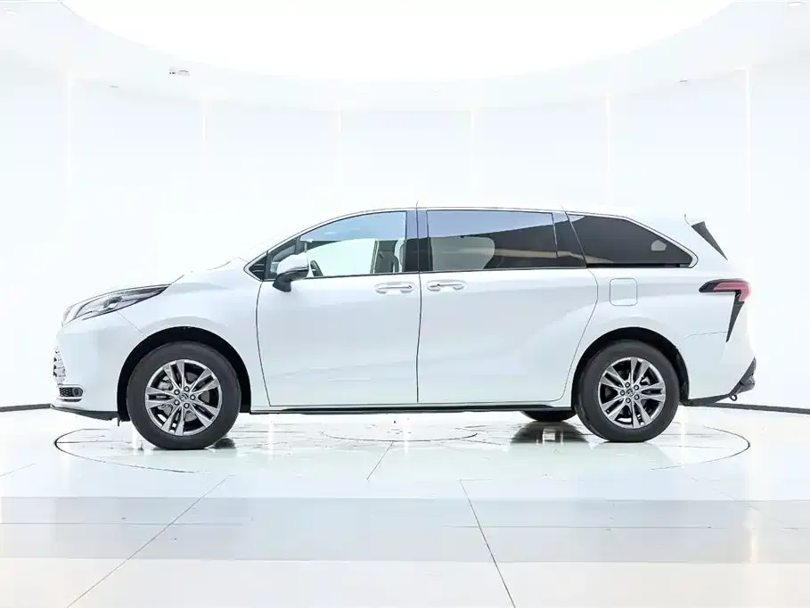 Toyota Sienna 2025 из CN, фото 5