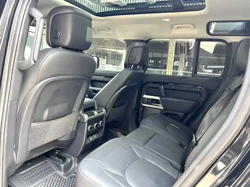 Land Rover Defender 2023 из CN, фото 4