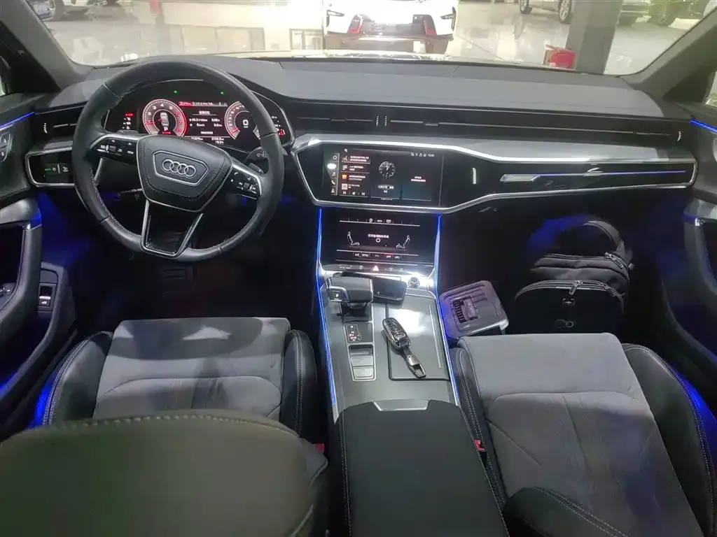 Audi A6L 2024 из CN, фото 6