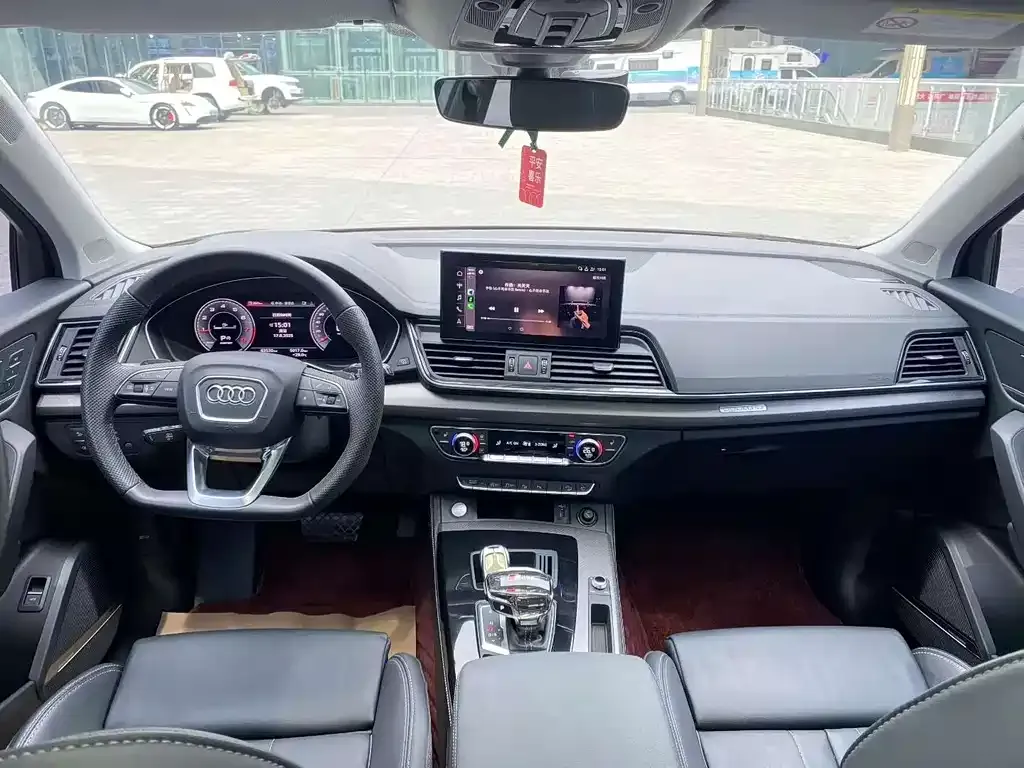 Audi Q5L 2023 из CN, фото 2