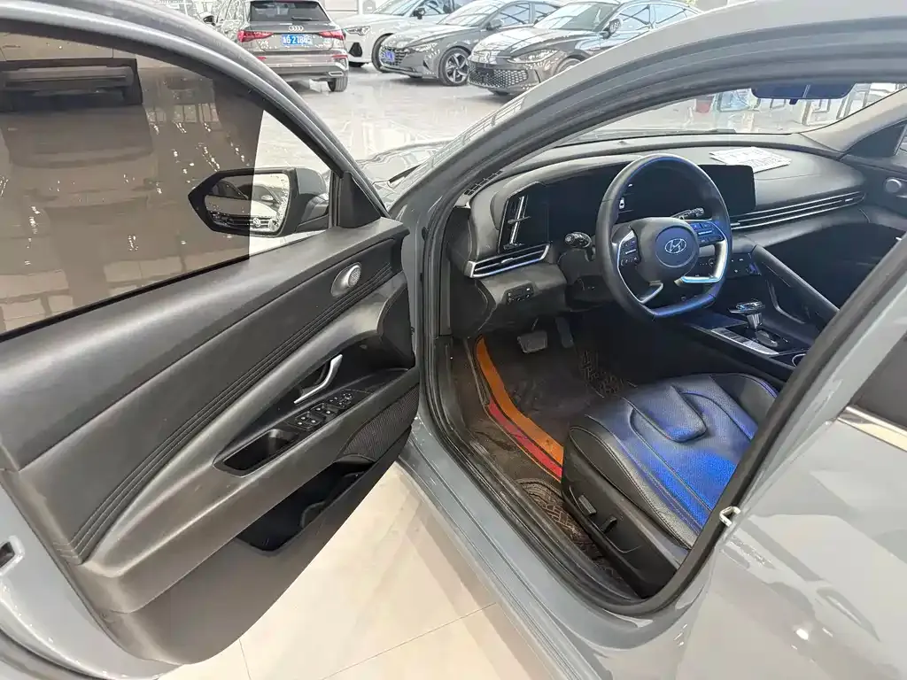 Hyundai Elantra 2022 из CN, фото 4