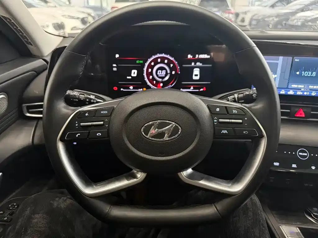 Hyundai Elantra 2022 из CN, фото 2