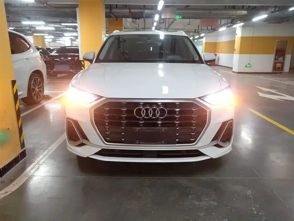 Audi Q3 2021 из CN, фото 3