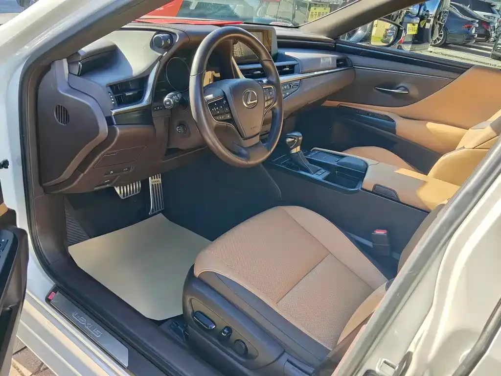 Lexus ES 2021 из CN, фото 10