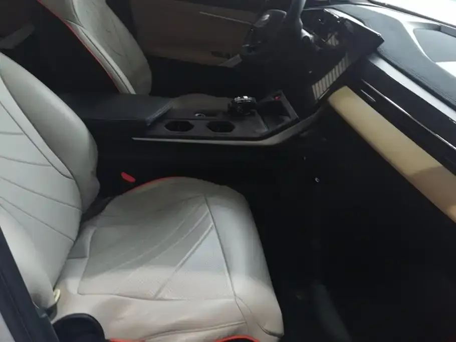 Geely Boyue L 2023 из CN, фото 4
