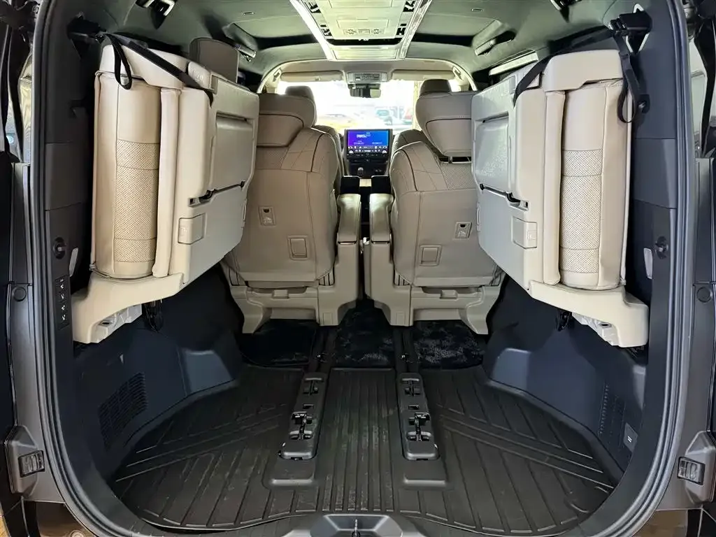 Toyota Vellfire 2024 из CN, фото 6