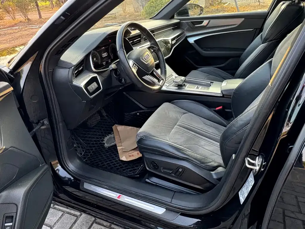 Audi A6L 2022 из CN, фото 5